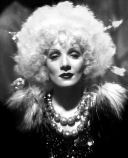 Marlene Dietrich in 'Blonde Venus', 1932
