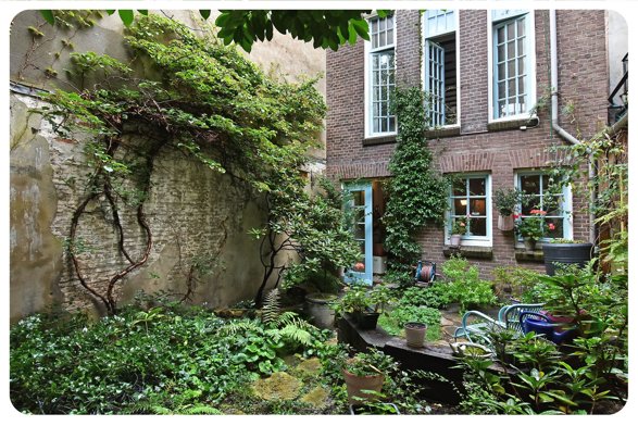 Herenstraat 8D te koop, voormalig Film Atelier Den Haag. Herenstraat 8D te koop, voormalig Film Atelier Den Haag.
