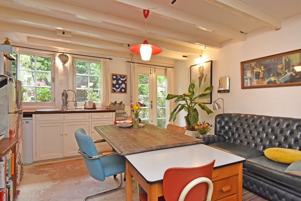 Herenstraat 8D te koop, keuken in voormalig Film Atelier Den Haag Herenstraat 8D te koop, keuken in voormalig Film Atelier Den Haag